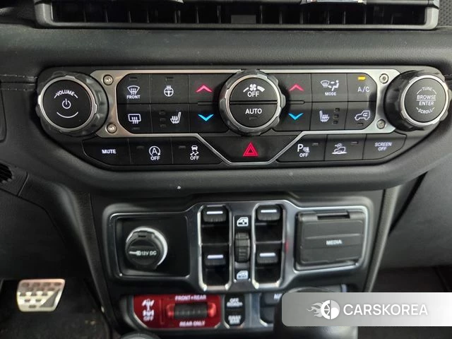 Jeep Wrangler (JL) 2024 Белый из Кореи, фото 4