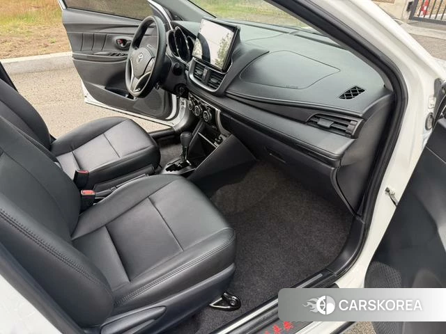 Toyota YARIS L Zhixuan 2022 Белый из Китая, фото 4