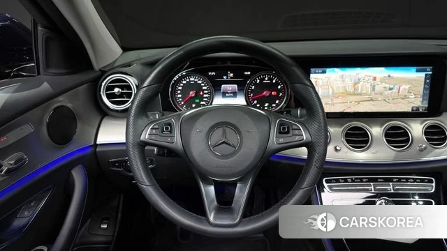 Mercedes-Benz E-Class W213 2018 Синий из Кореи, фото 4