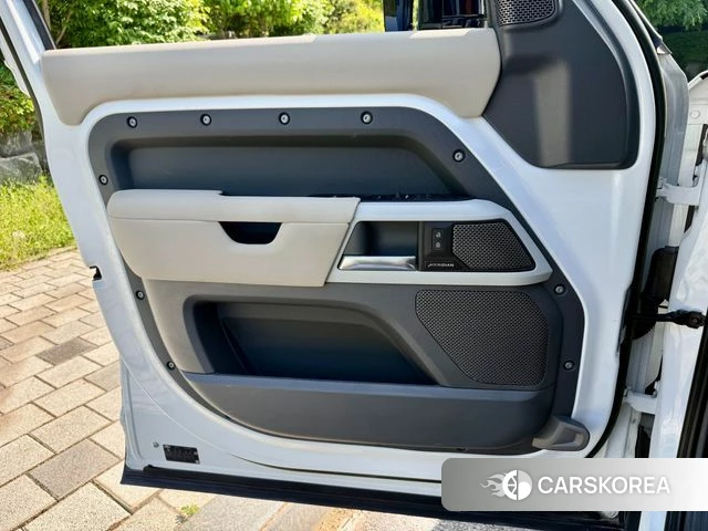 Land Rover Defender (L663) 2023 Белый из Кореи, фото 4