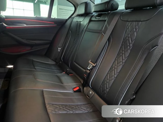BMW 5 Series (G30) 2019 Белый из Кореи, фото 4
