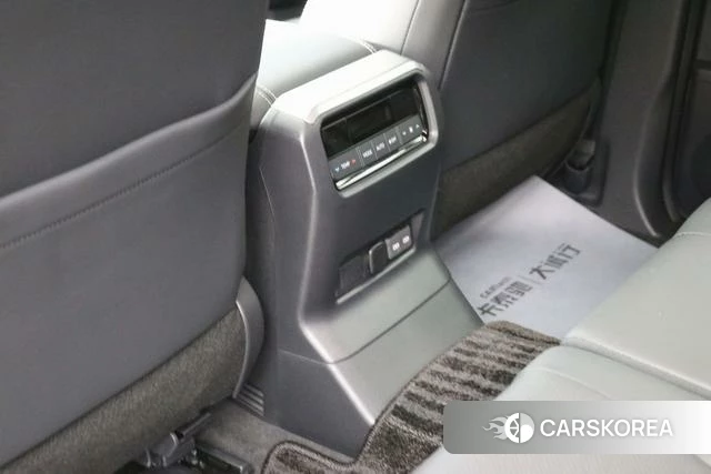 Toyota Prado 2026 Белый из Китая, фото 4