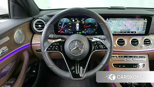 Mercedes-Benz E-Class W213 2023 Белый из Кореи, фото 4