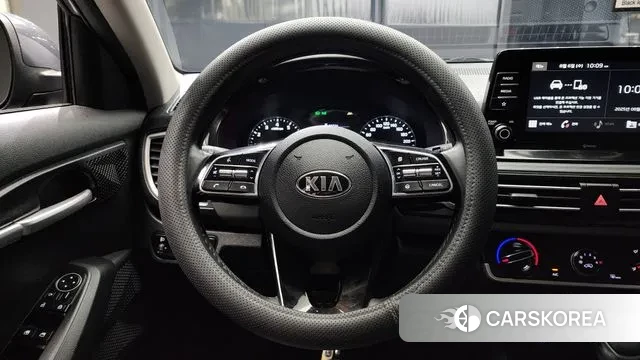 Kia Seltos 2020 Серый из Кореи, фото 4