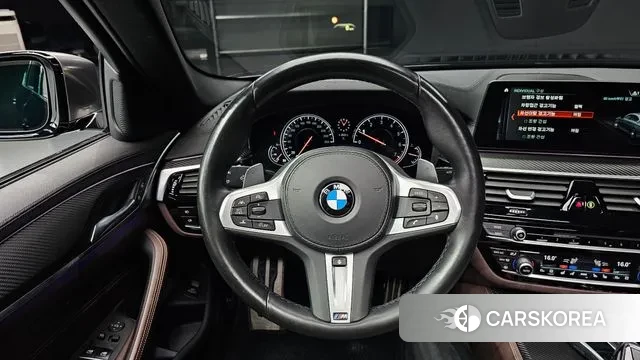 BMW 5 Series (G30) 2018 Черный из Кореи, фото 4