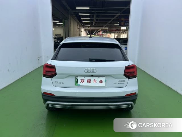 Audi Q2L e-tron 2021 Белый из Китая, фото 4
