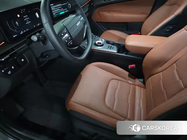 Kia The New Sportage 5th Generation 2025 Светло-серебряный цвет из Кореи, фото 4