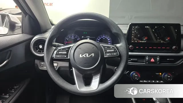 Kia The New K3 2nd generation 2022 Белый из Кореи, фото 4