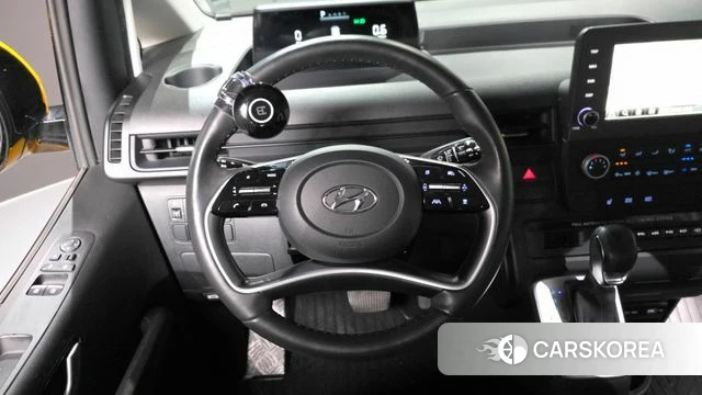 Hyundai Staria 2022 Желтый из Кореи, фото 4