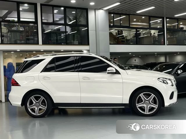 Mercedes-Benz GLE (import) 2018 Белый из Китая, фото 4