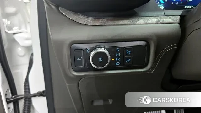 Ford Explorer 6th Generation 2021 Белый из Кореи, фото 4