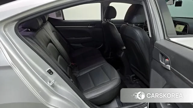 Hyundai Avante AD 2018 Серебристо-серый из Кореи, фото 4