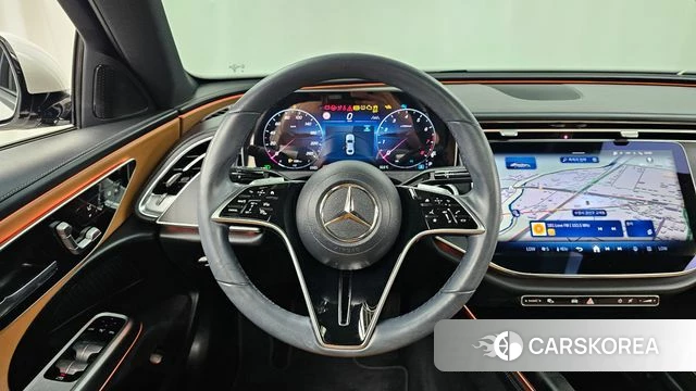 Mercedes-Benz E-Class W214 2024 Белый из Кореи, фото 4