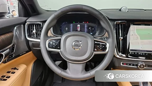 Volvo V90 Cross-Country 2024 Белый из Кореи, фото 4