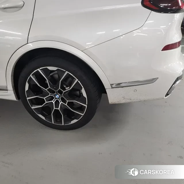 BMW X7 (G07) 2025 Белый из Кореи, фото 4