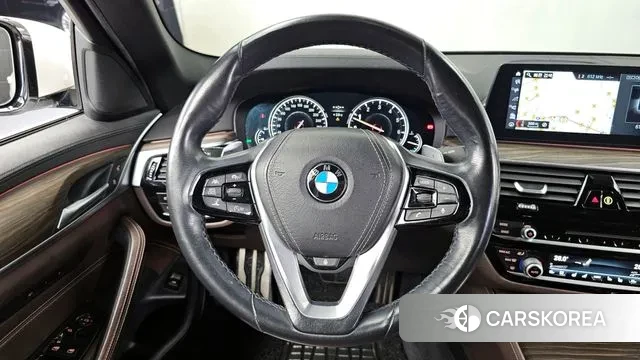 BMW 5 Series (G30) 2018 Белый из Кореи, фото 4