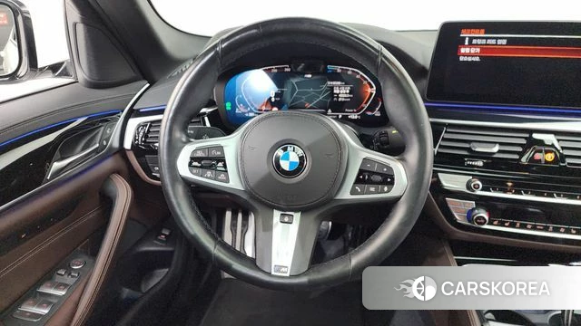 BMW 5 Series (G30) 2021 Белый из Кореи, фото 4