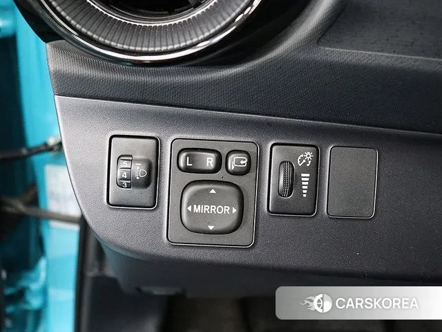 Toyota Prius C 2018 Синий нефрит из Кореи, фото 4