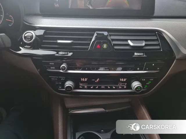 BMW 5 Series (G30) 2019 Синий из Кореи, фото 4