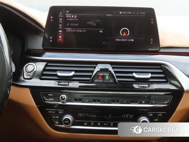 BMW 5 Series (G30) 2019 Черный из Кореи, фото 4