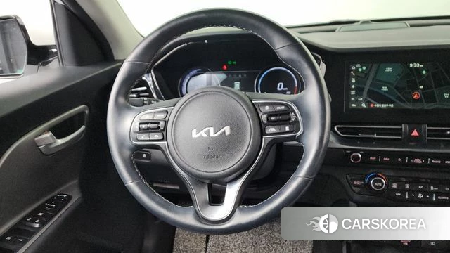 Kia Niro Plus 2022 Белый из Кореи, фото 4