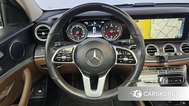 Mercedes-Benz E-Class W213 2018 Белый из Кореи, фото 4