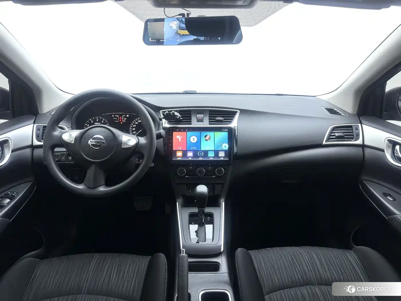 Nissan Sylphy 2023 Silver/gray из Китая, фото 4