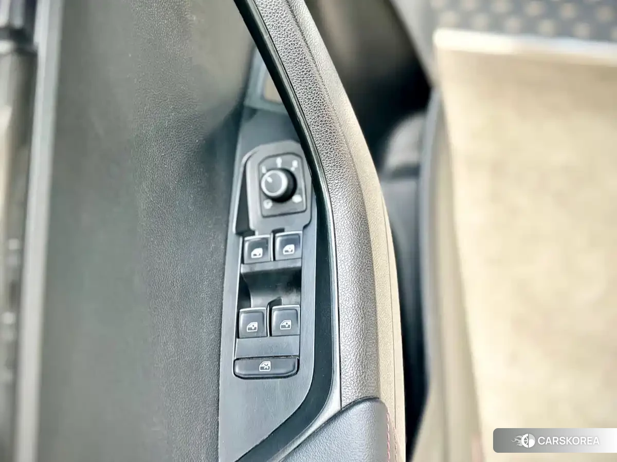 Skoda Krok 2022 Белый из Китая, фото 4