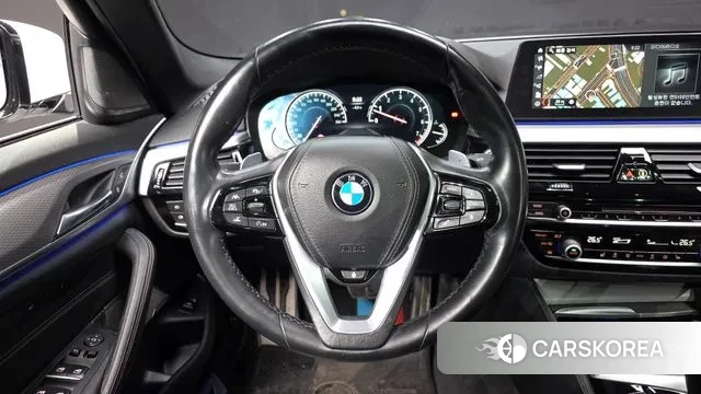 BMW 5 Series (G30) 2018 Белый из Кореи, фото 4