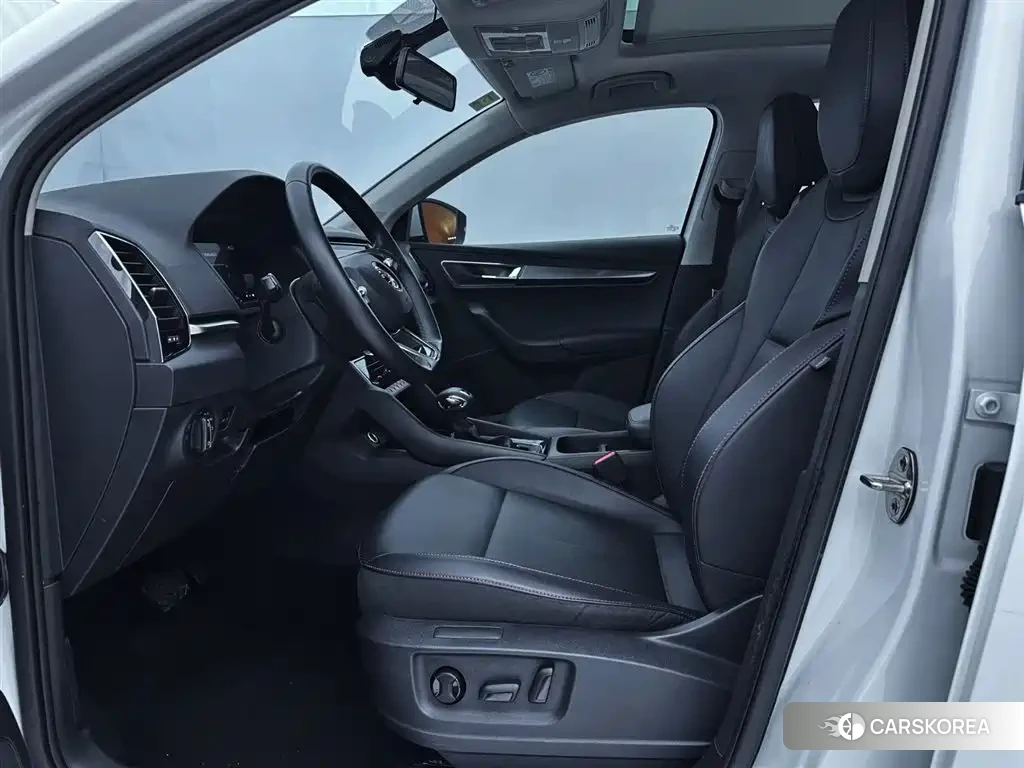 Skoda Krok 2024 Белый из Китая, фото 4