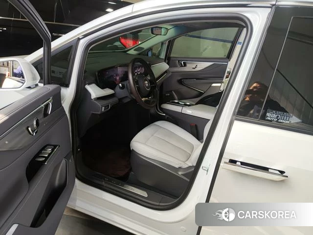 Buick GL8 2025 Белый из Китая, фото 4