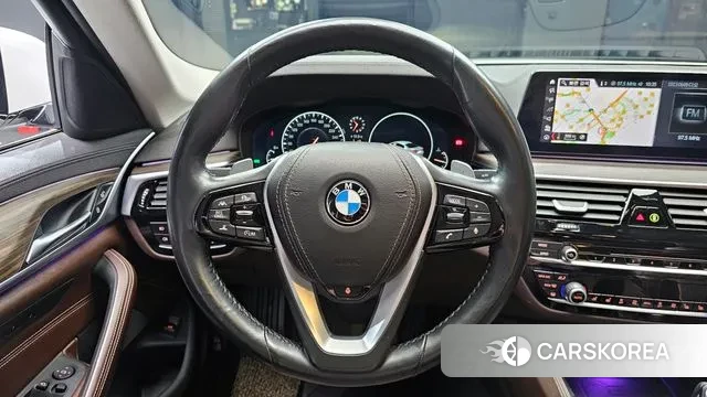 BMW 5 Series (G30) 2019 Белый из Кореи, фото 4