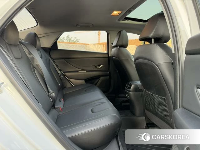 Hyundai Elantra 2024 Белый из Китая, фото 4