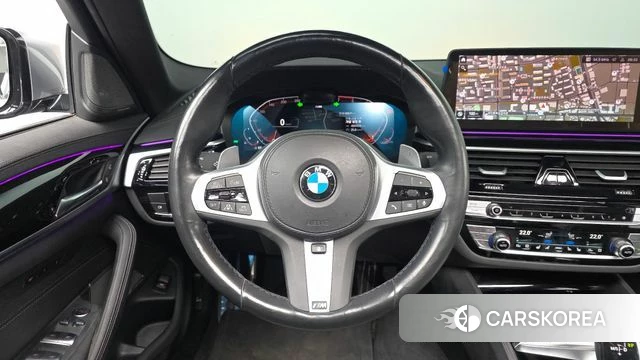 BMW 5 Series (G30) 2022 Серебристо-серый из Кореи, фото 4