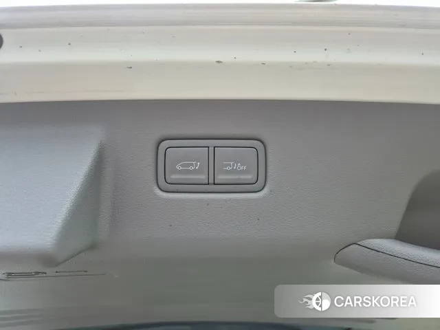 Hyundai Staria 2025 Белый из Кореи, фото 4