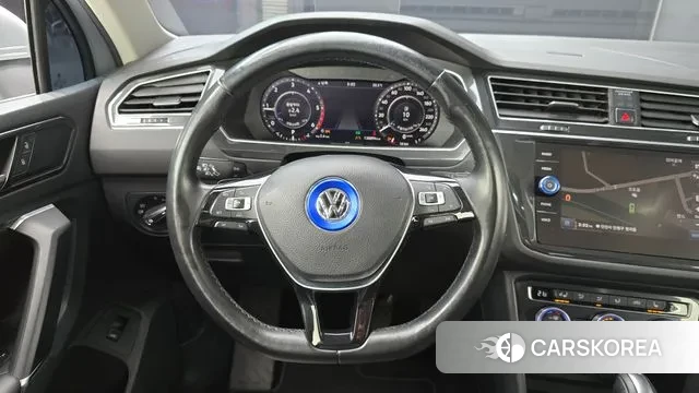 Volkswagen Tiguan second Generation 2018 Серебристо-серый из Кореи, фото 4