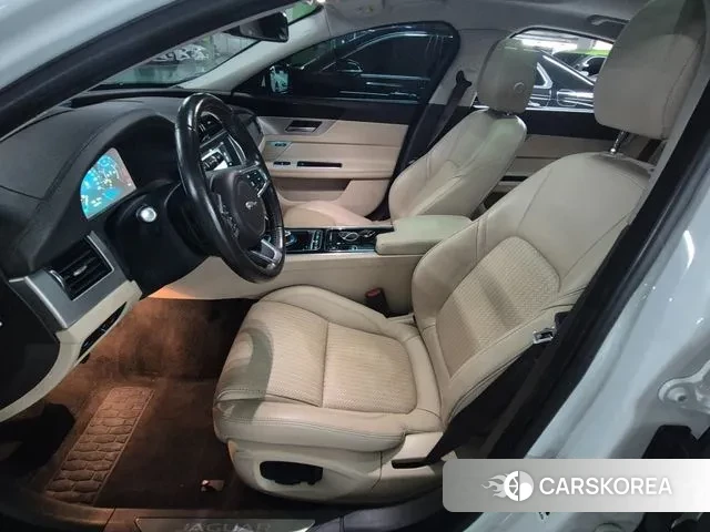 Jaguar XF (X260) 2018 Белый из Кореи, фото 4