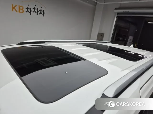 Kia Carnival 4th generation 2023 Белый из Кореи, фото 4