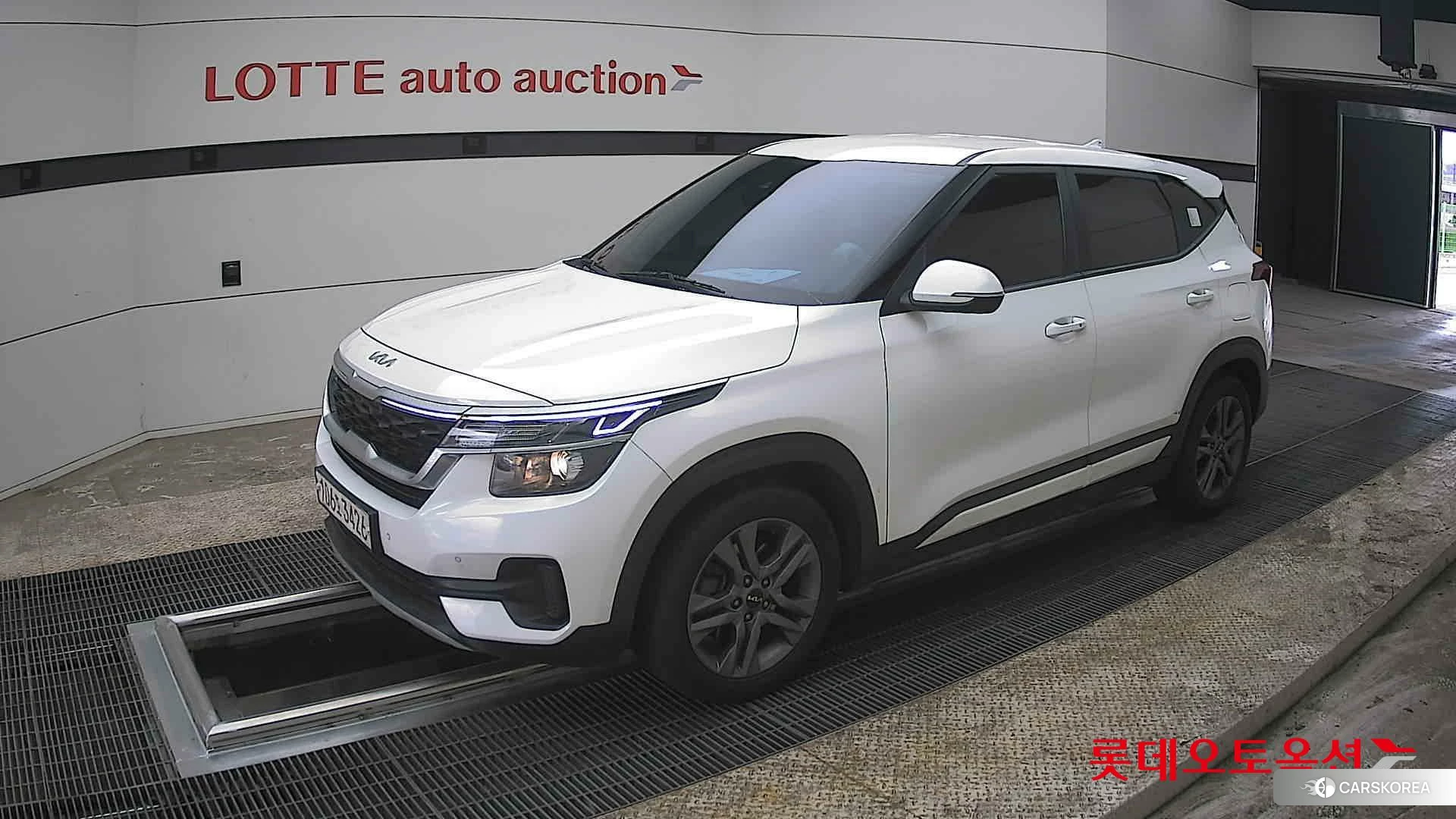 Kia Seltos 2022 Белый из Кореи, фото 4