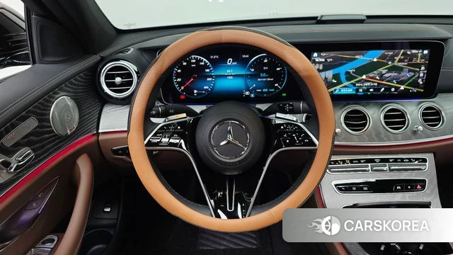 Mercedes-Benz E-Class W213 2023 Черный из Кореи, фото 4