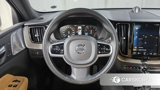 Volvo XC60 second Generation 2019 Серый из Кореи, фото 4