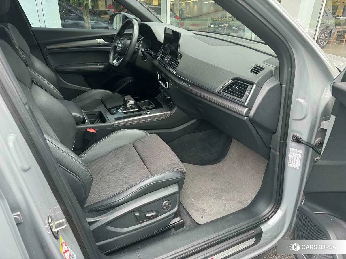 Audi Q5L 2020 Серебристо-серый из Китая, фото 3
