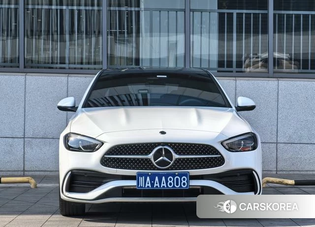 Mercedes-Benz Class C 2025 Белый из Китая, фото 4