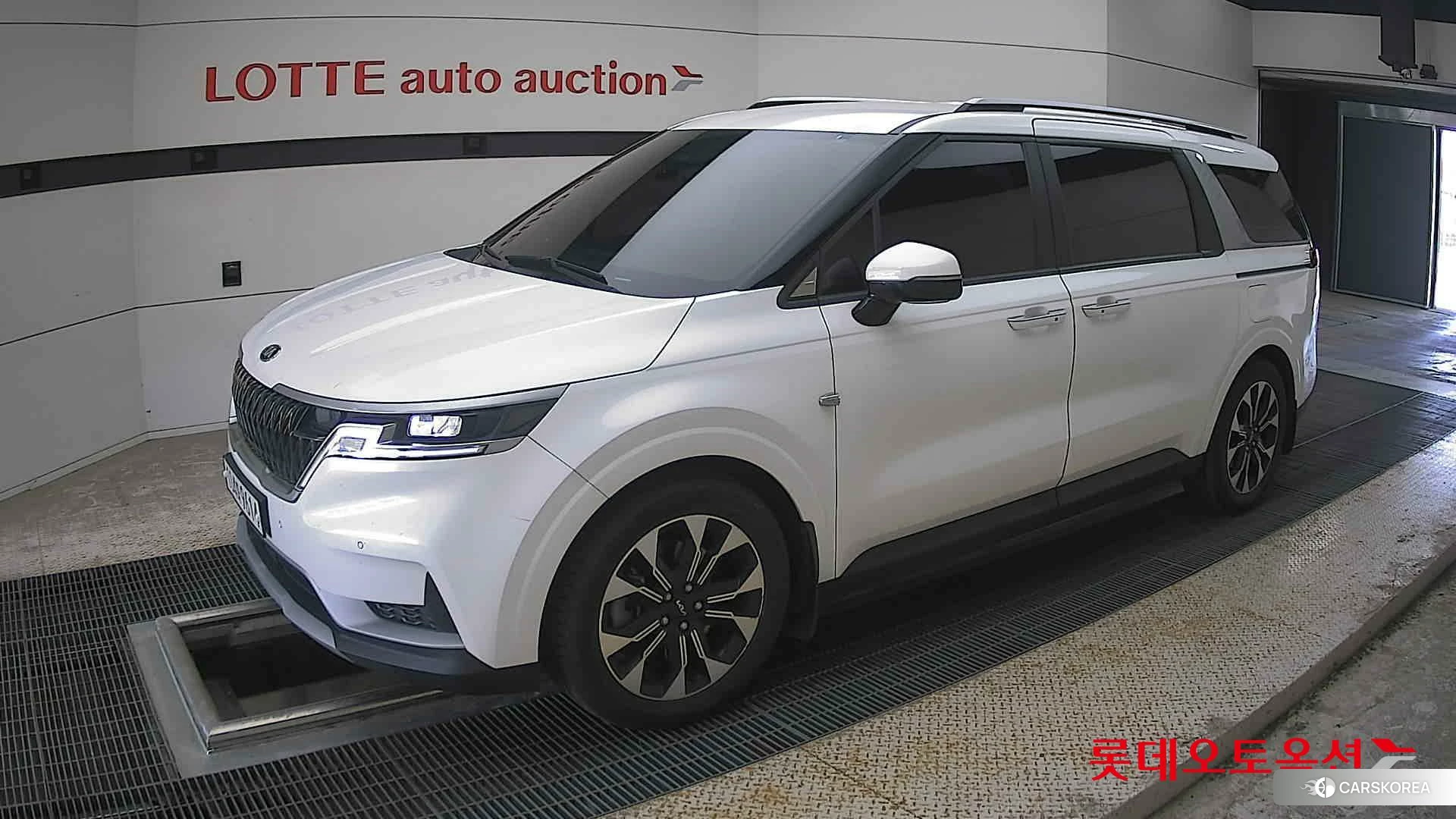 Kia Carnival 2021 Snow White Pearl (optional) из Кореи, фото 4
