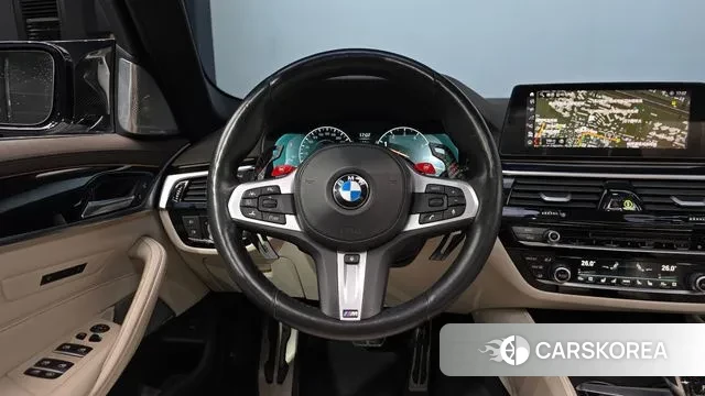 BMW 5 Series (G30) 2019 Белый из Кореи, фото 4
