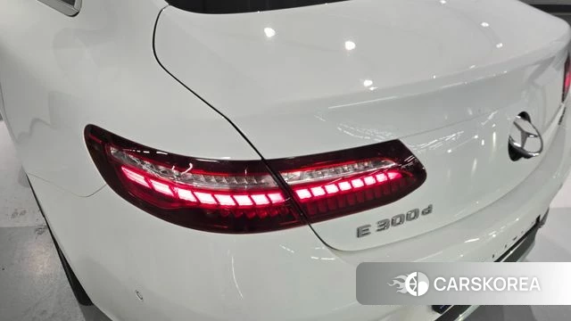 Mercedes-Benz E-Class W213 2022 Белый из Кореи, фото 4