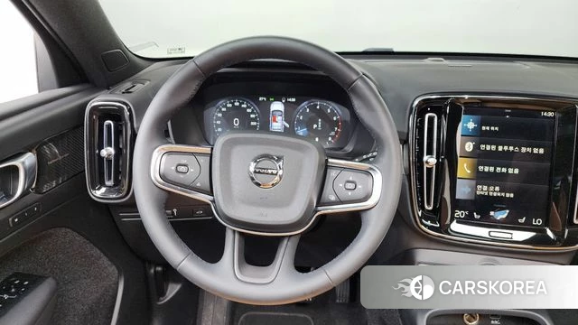 Volvo XC40 2022 Белый из Кореи, фото 4