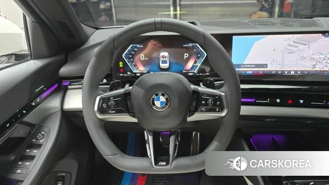 BMW 5 Series (G60) 2024 Белый из Кореи, фото 4