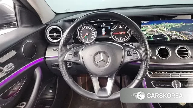 Mercedes-Benz E-Class W213 2018 Серый из Кореи, фото 4