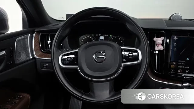 Volvo XC60 second Generation 2021 Серый из Кореи, фото 4